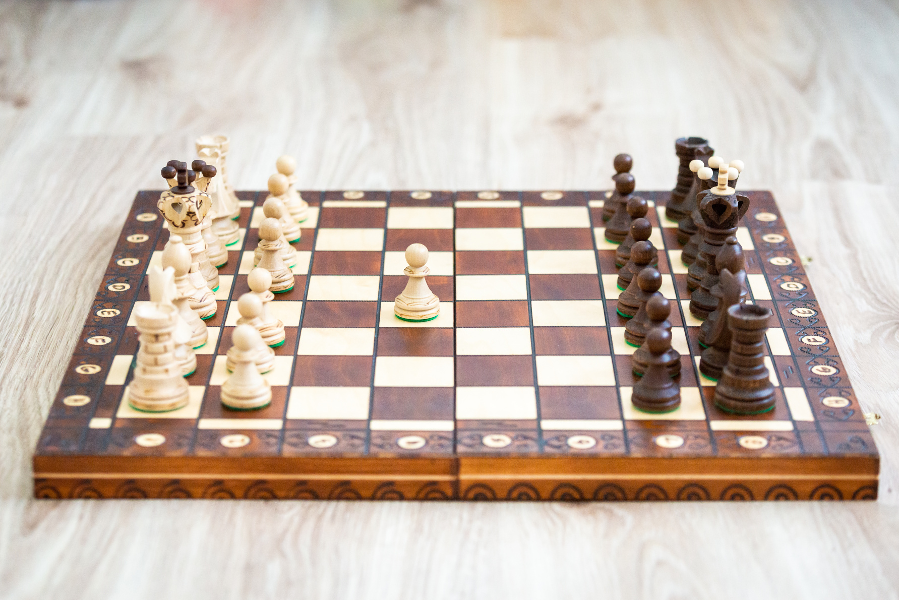 Drevené šachy Kráľovské