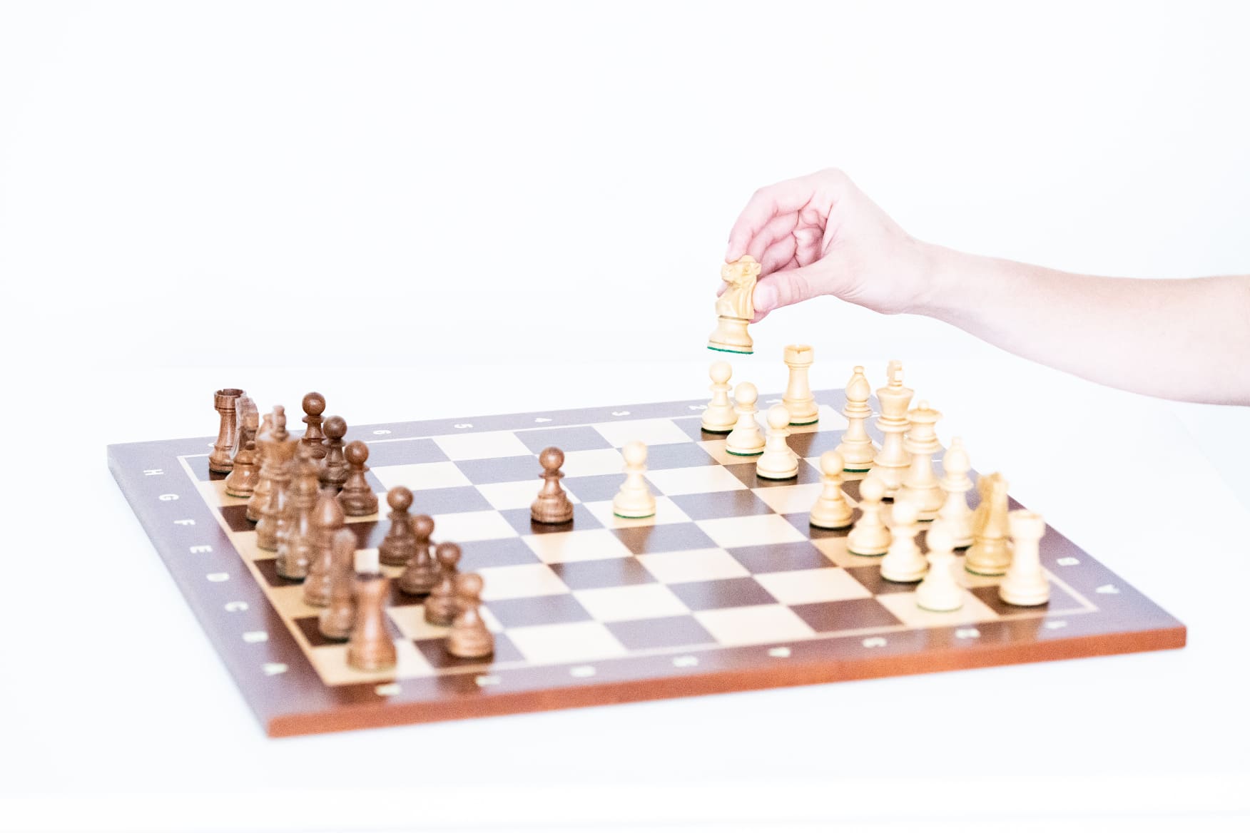 Drevená šachová súprava Home s javorovou šachovnicou