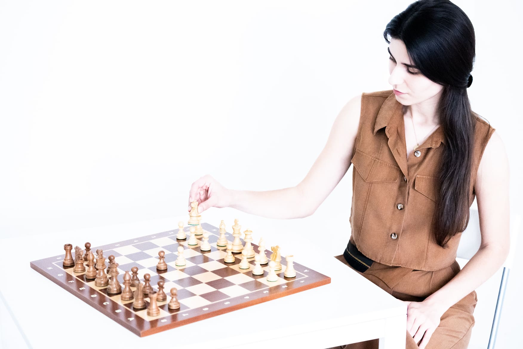 Drevená šachová súprava Home s javorovou šachovnicou