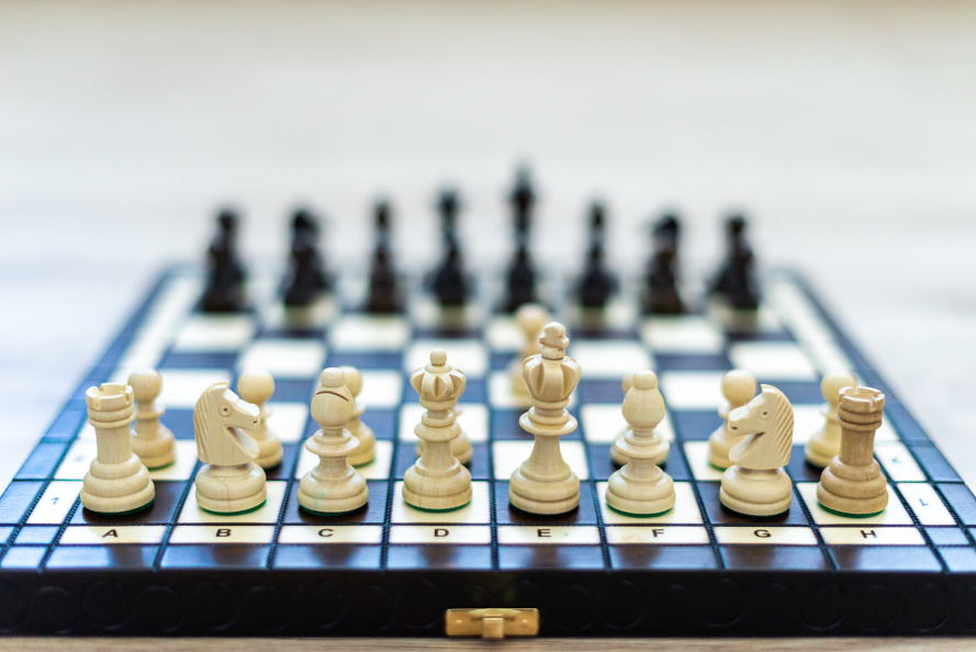 Drevené šachy Zvonky