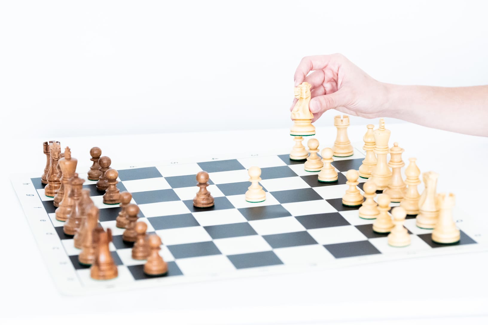 Šachová súprava Francúzsky agát – hnedá