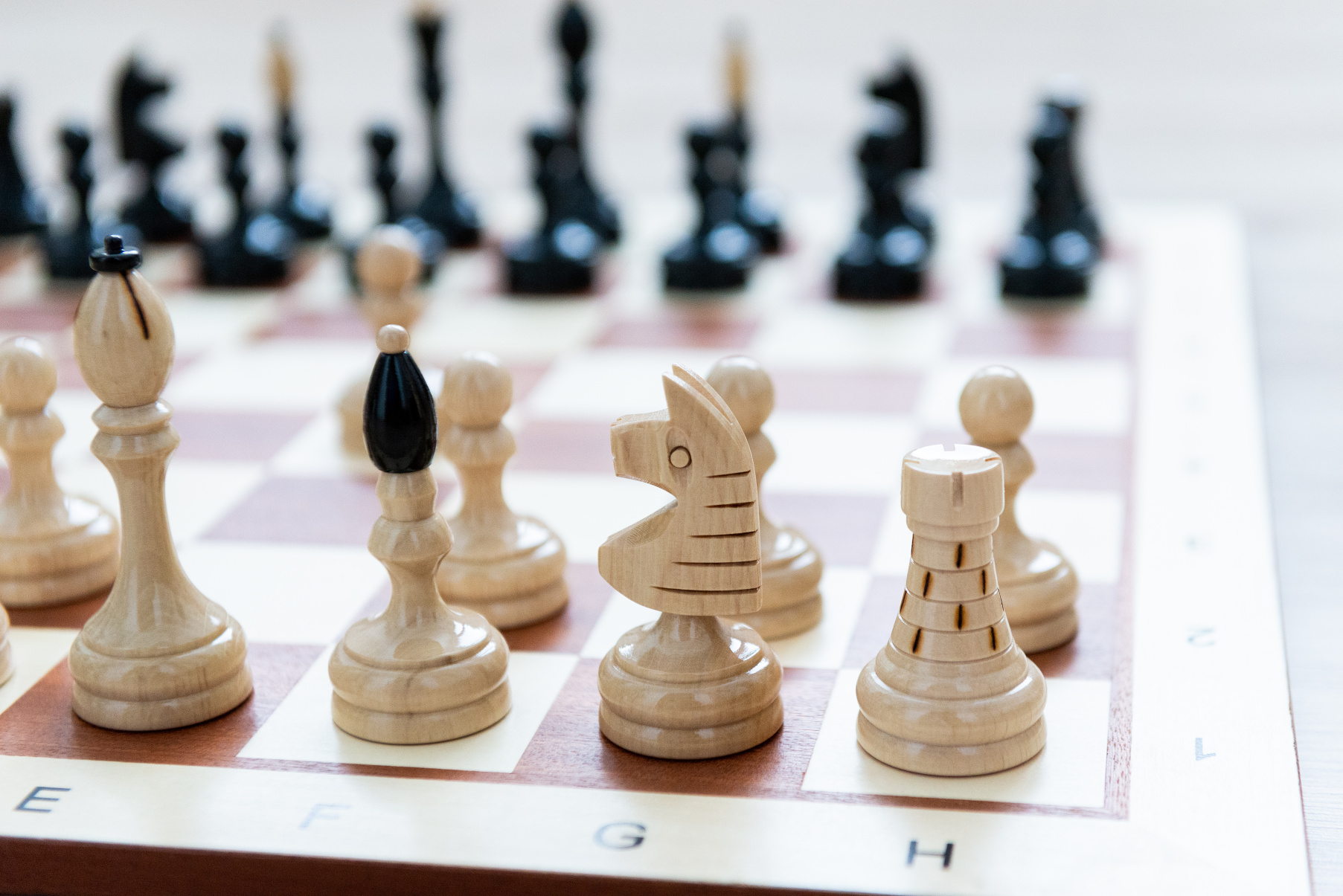 Česká klubovka Original s mahagónovou šachovnicou