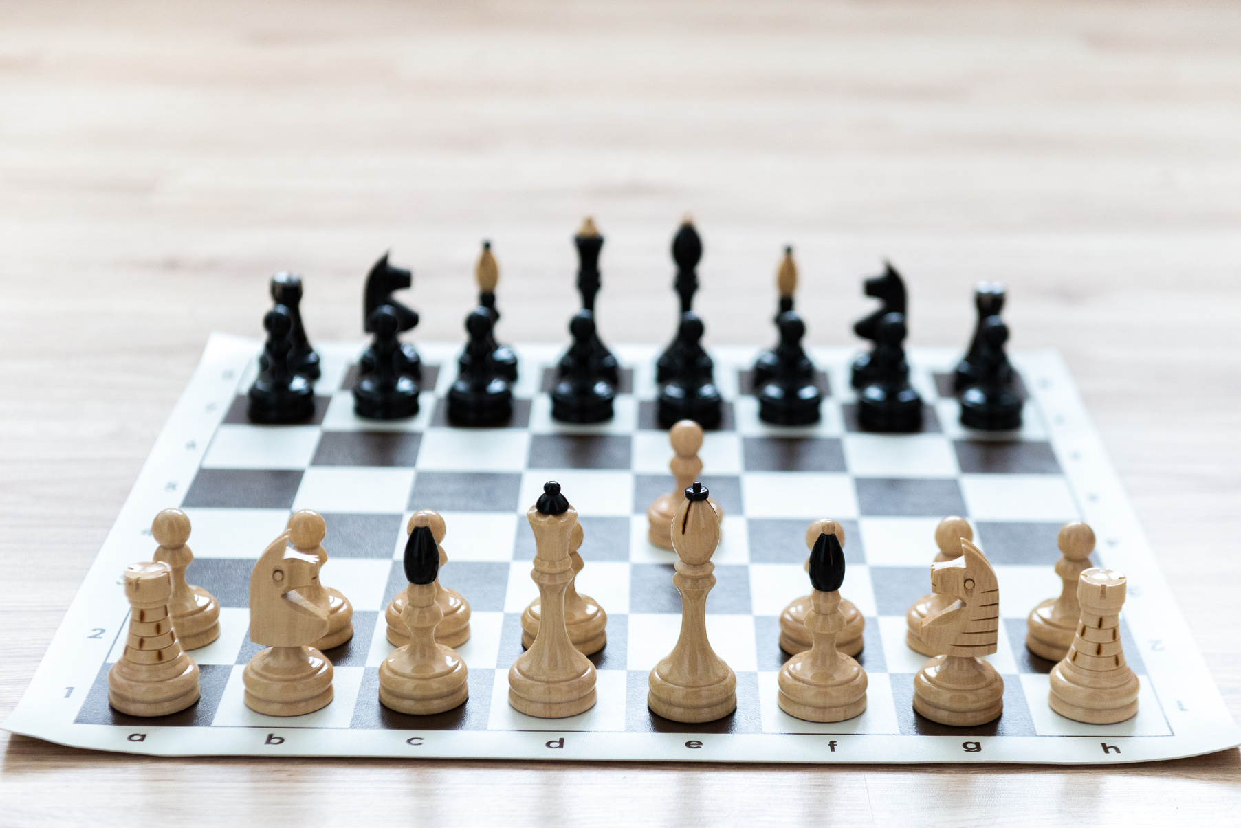 Česká klubovka Original s hnedou šachovnicou