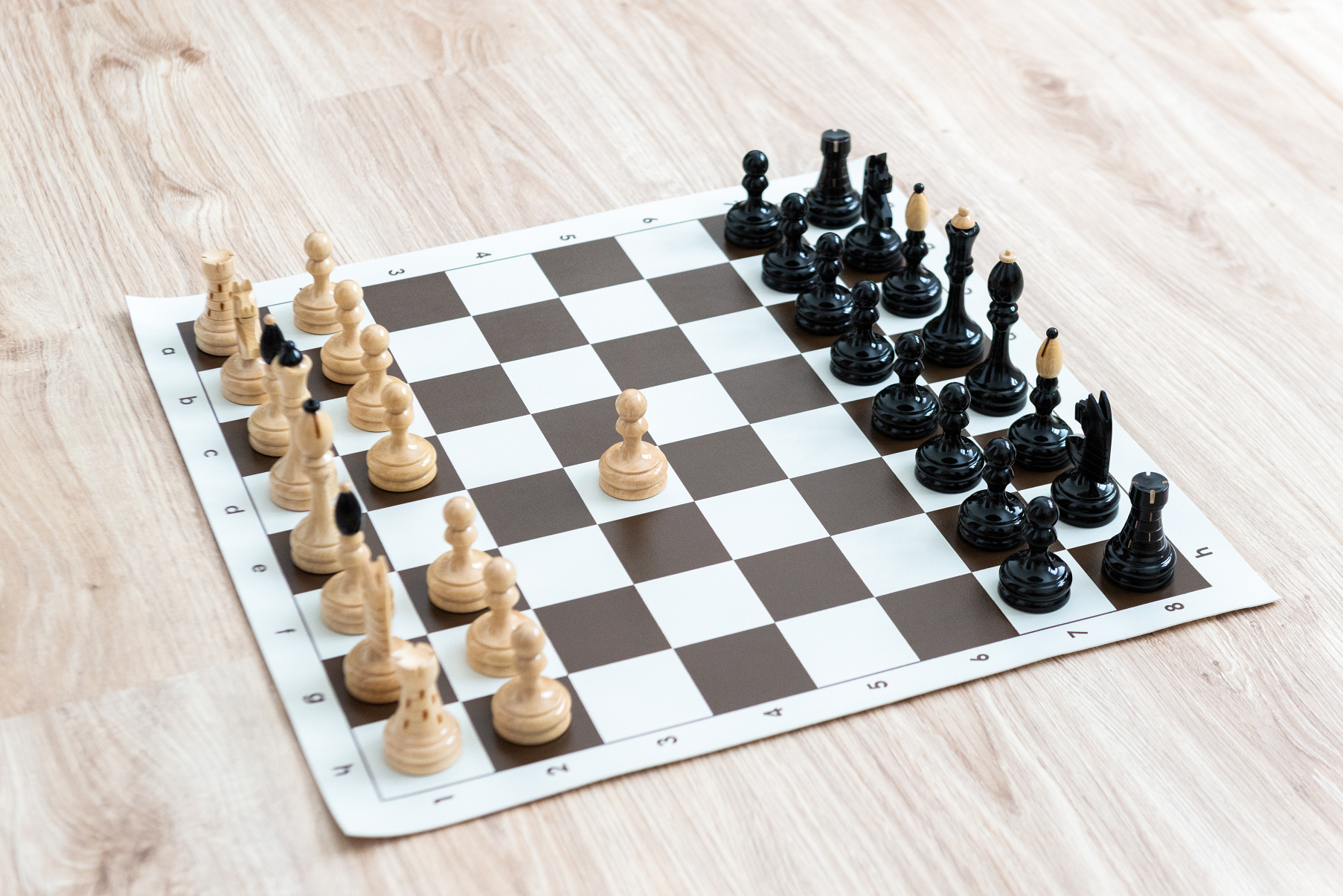 Česká klubovka Original s hnedou šachovnicou