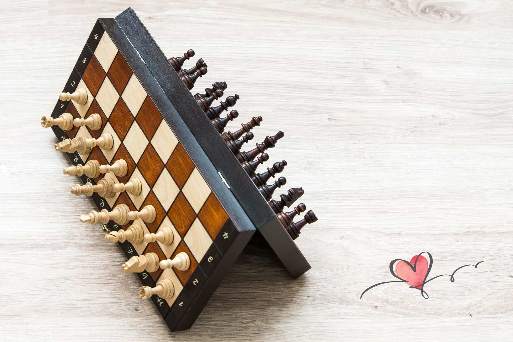 Magnetický drevený šach Klasik