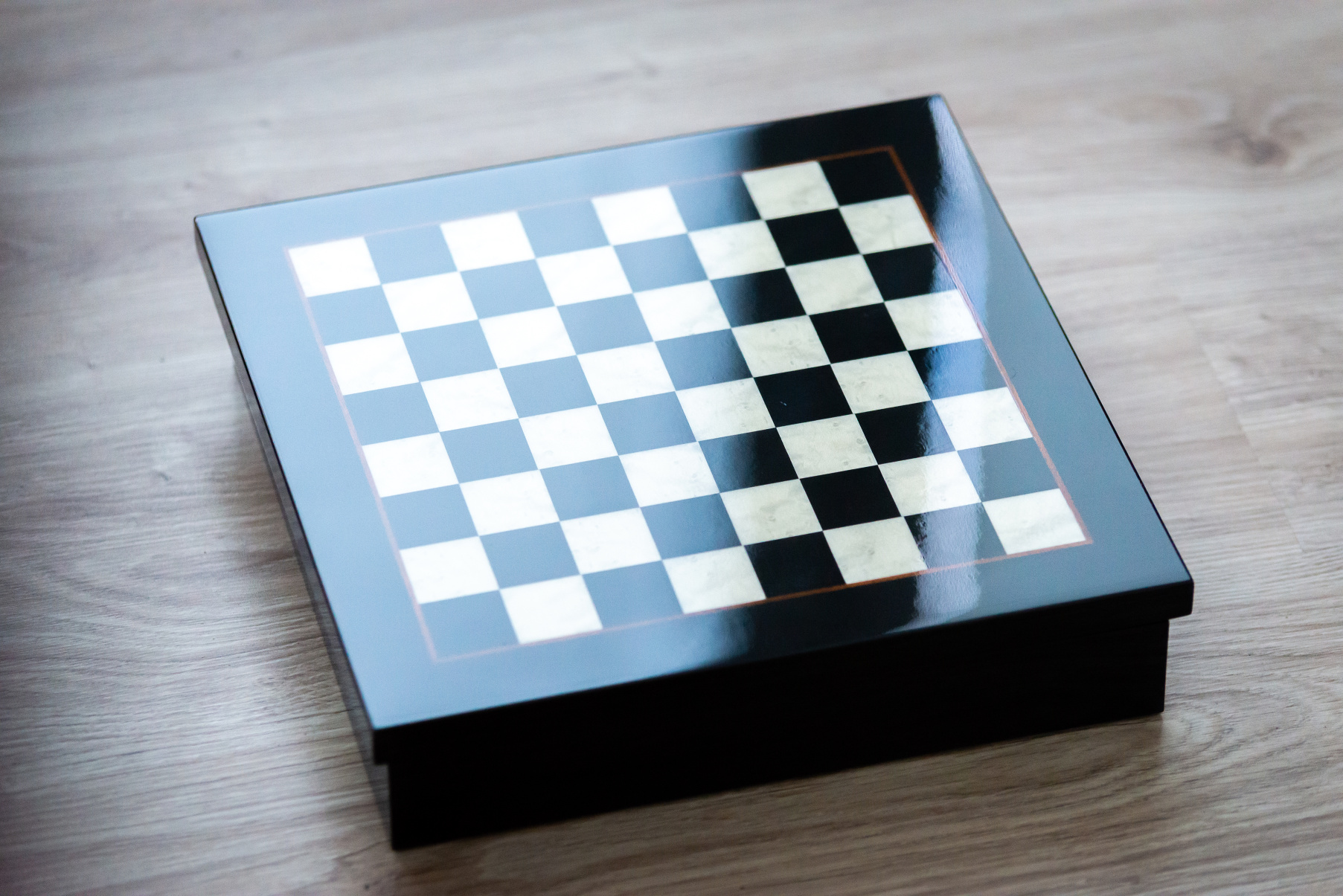 Dřevěná šachovnice Briar Box