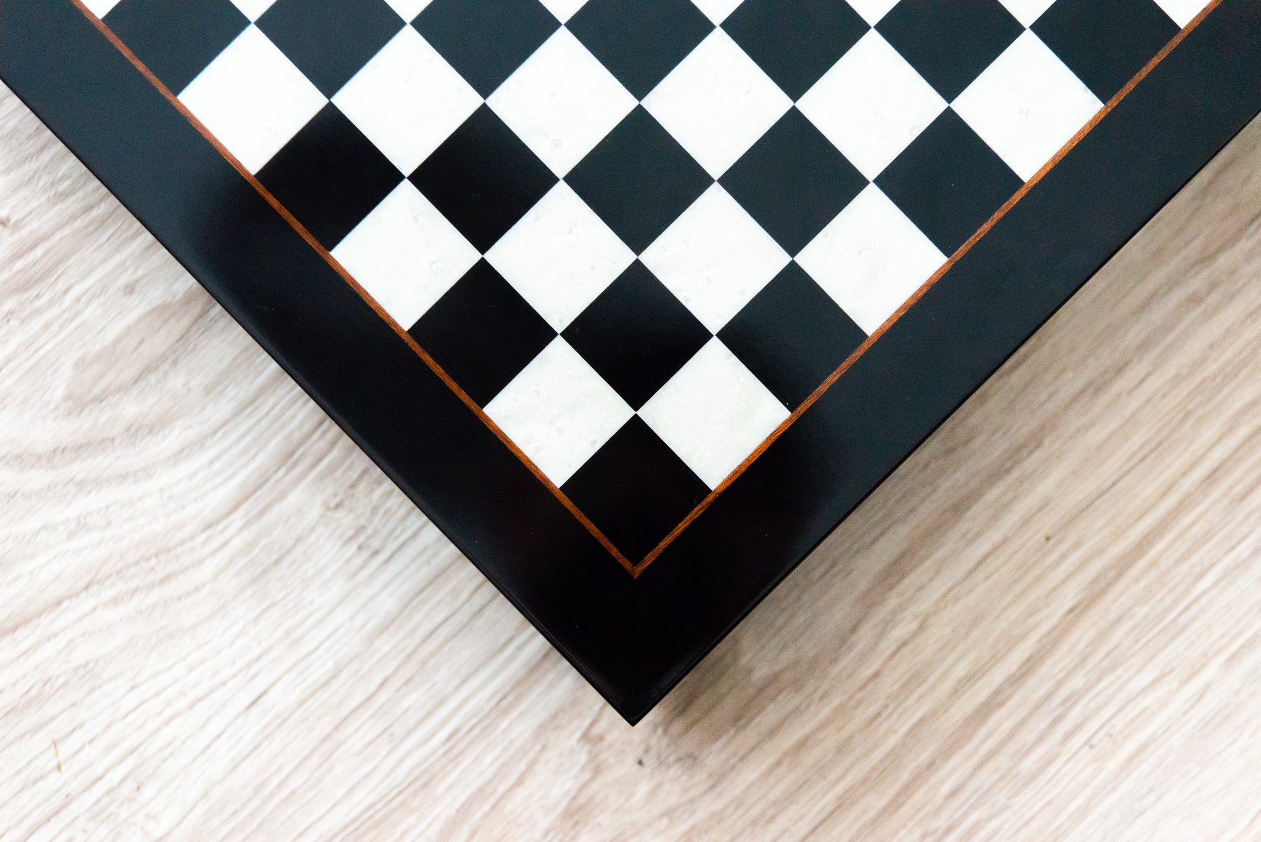 Dřevěná šachovnice Briar Box
