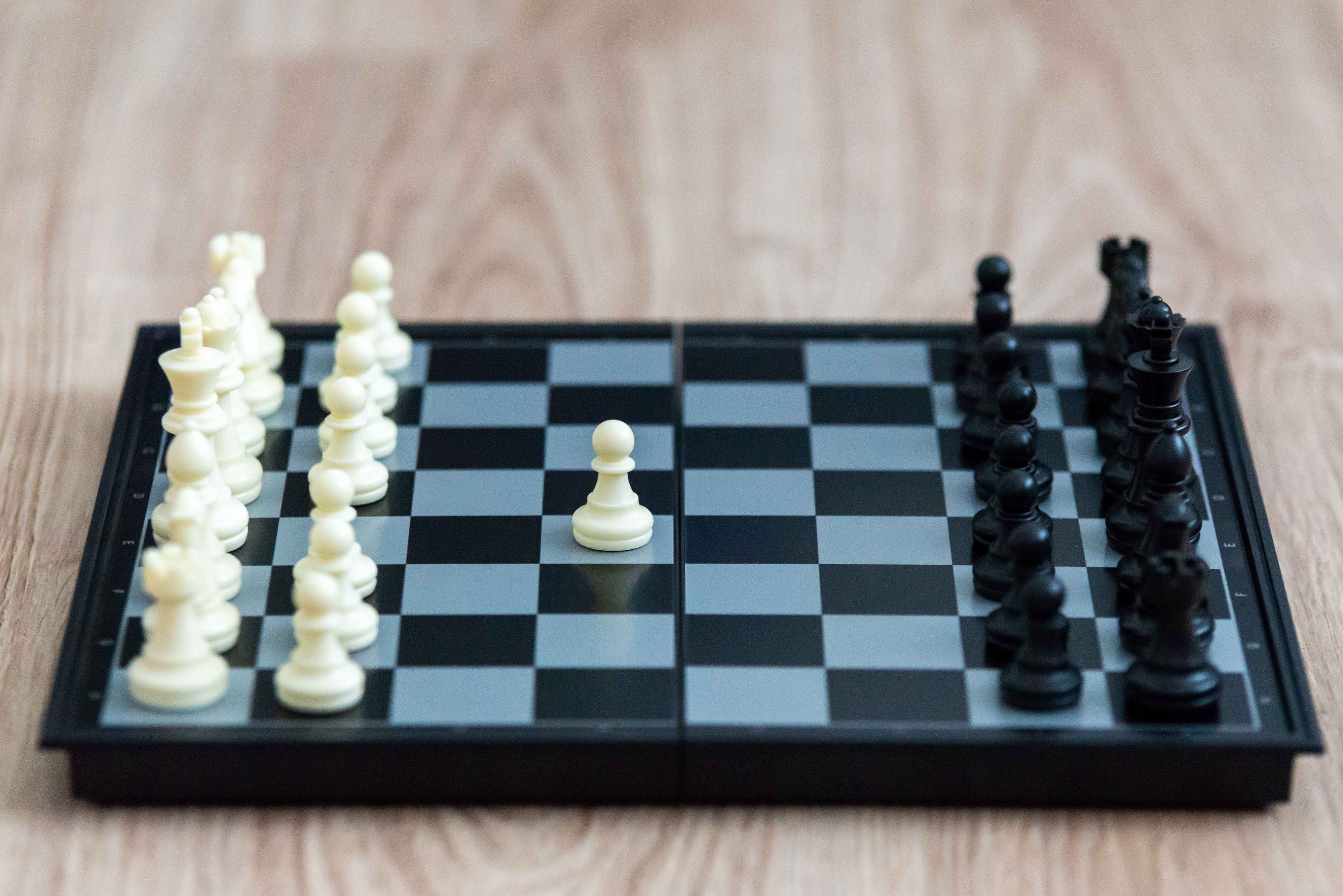 Magnetický backgammon, šachy a dáma