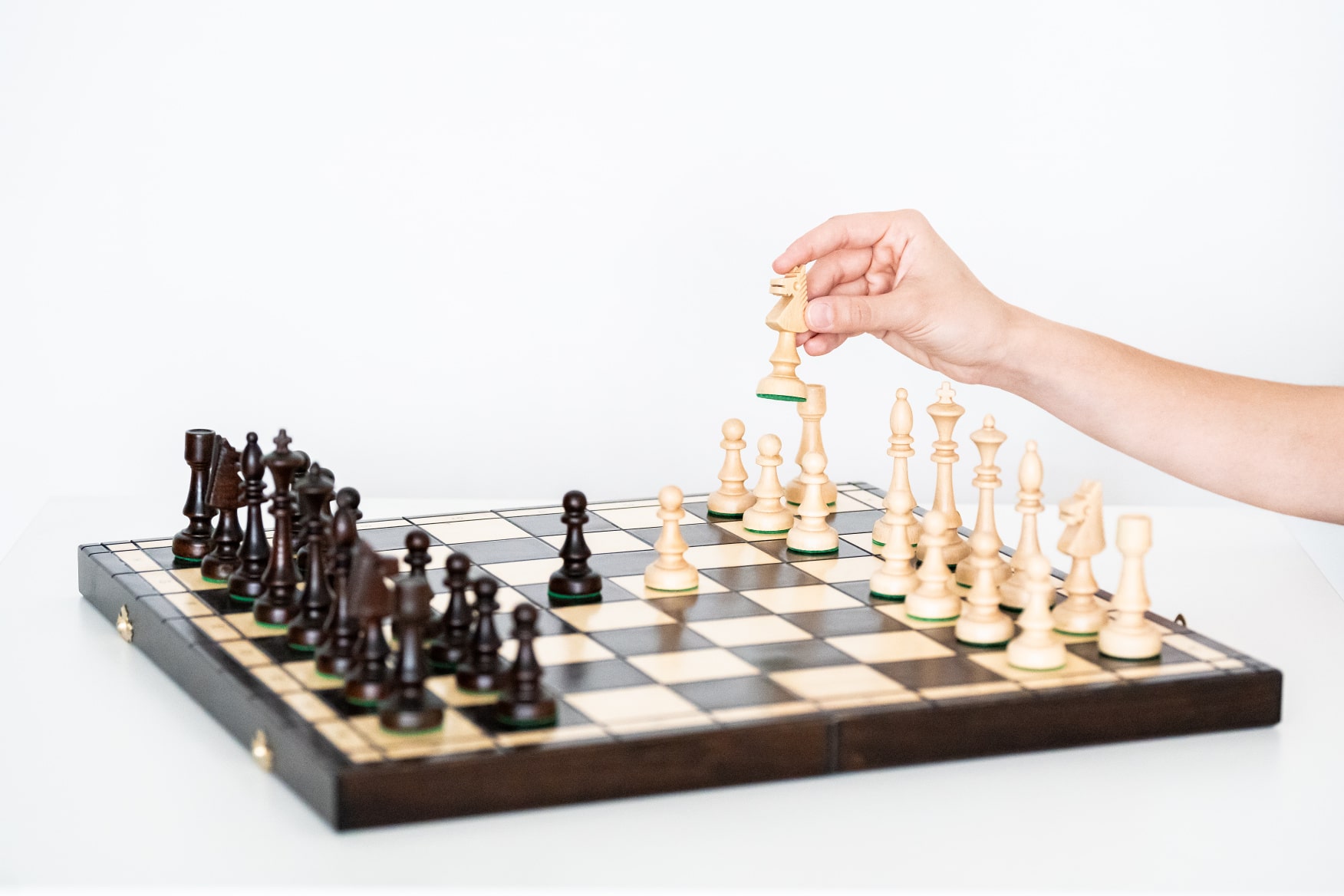 Dřevěné šachy Chess Club