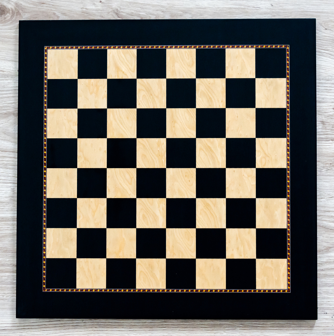 Dřevěná šachovnice Queen´s gambit