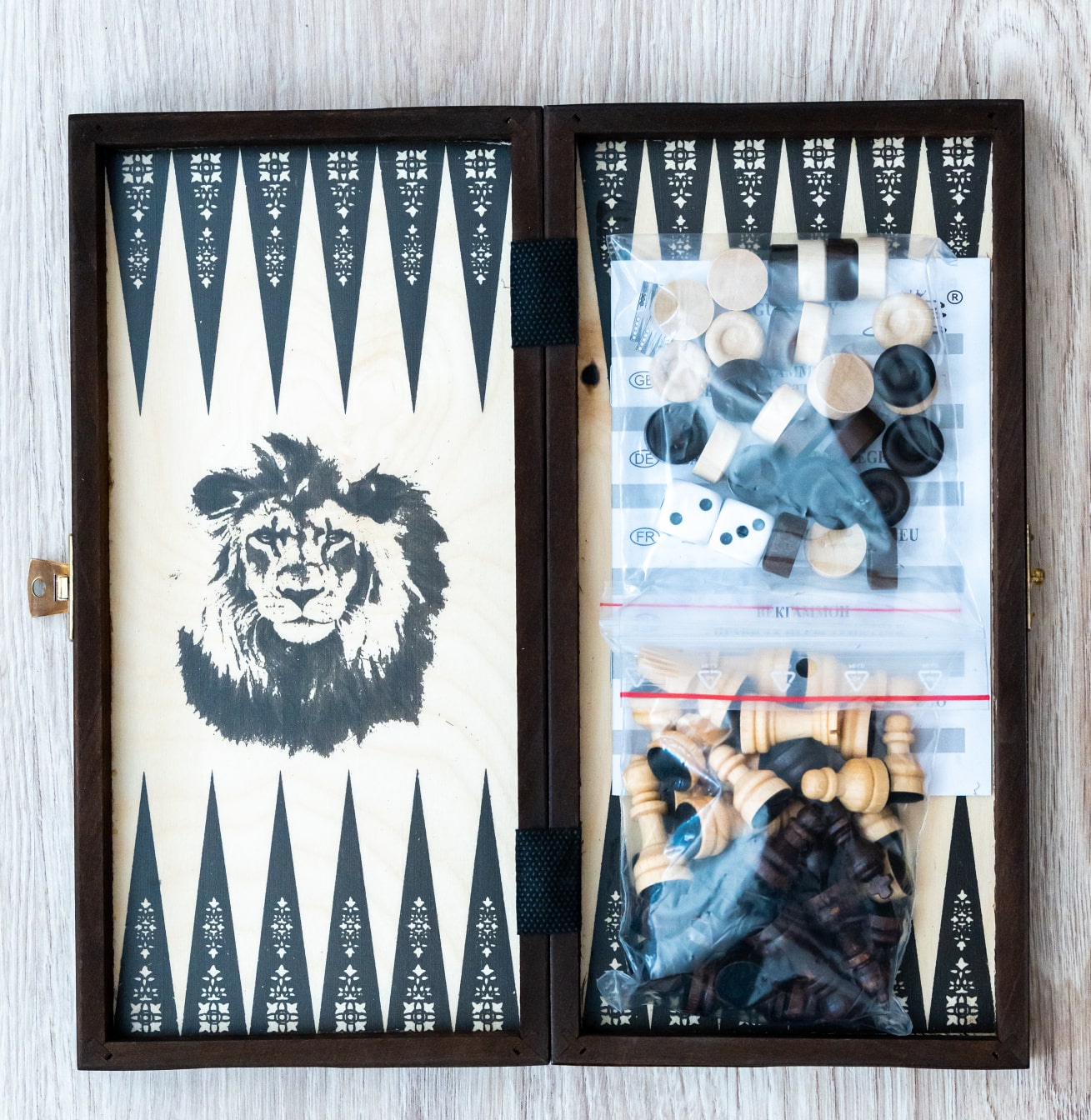 Dřevěné šachy a Backgammon malé