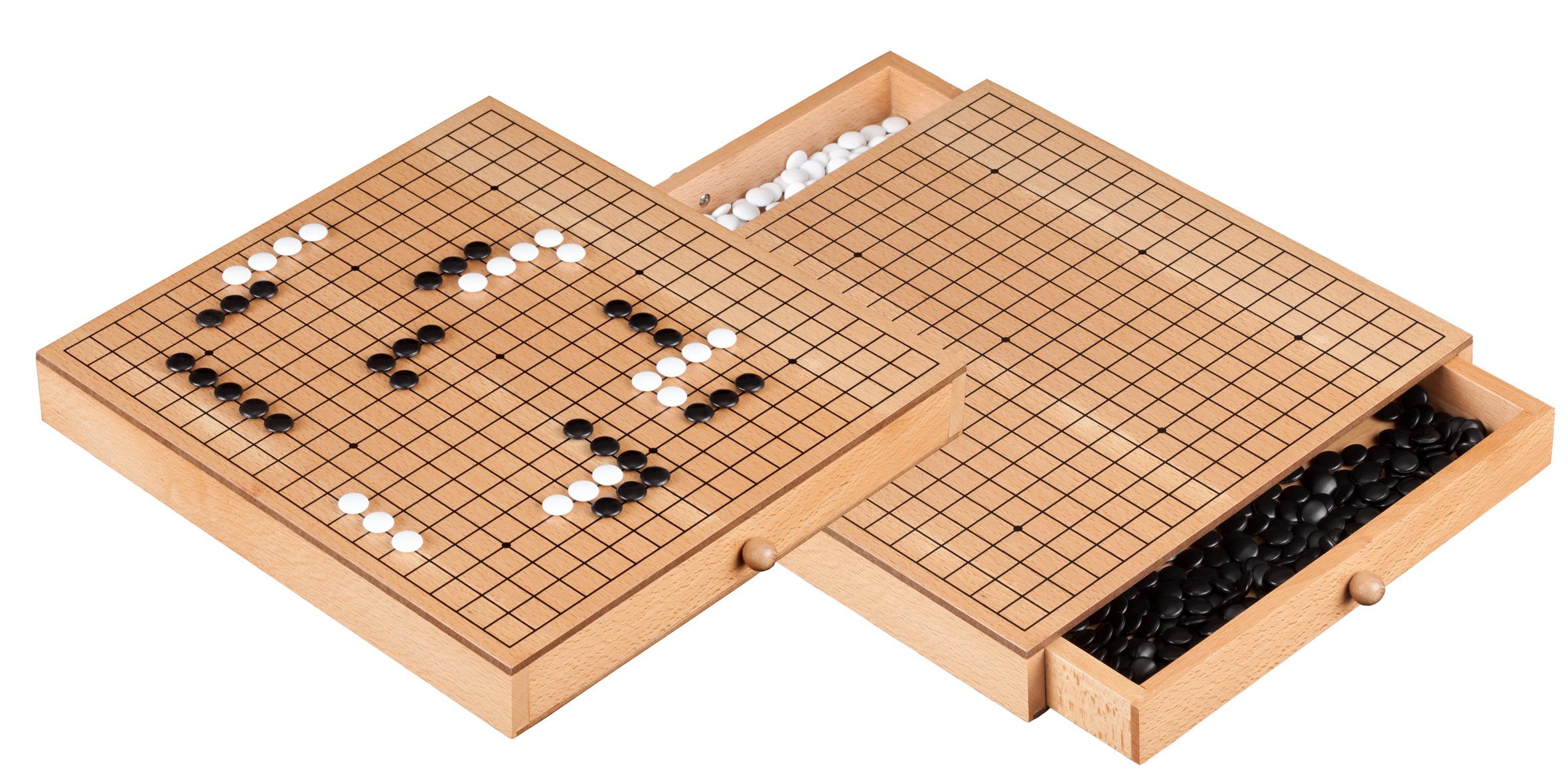 Go v drevenej krabičke