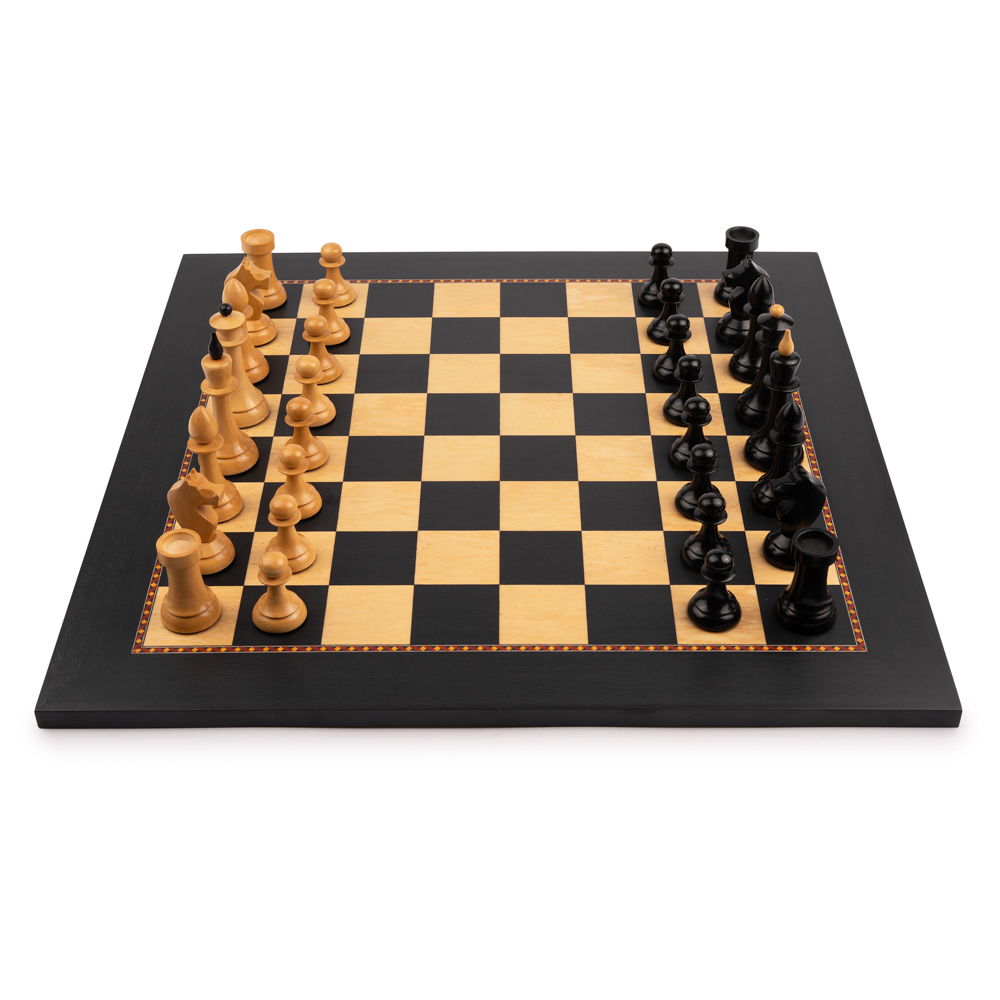 The Queen's Gambit Official Set šachovnica a figúrky