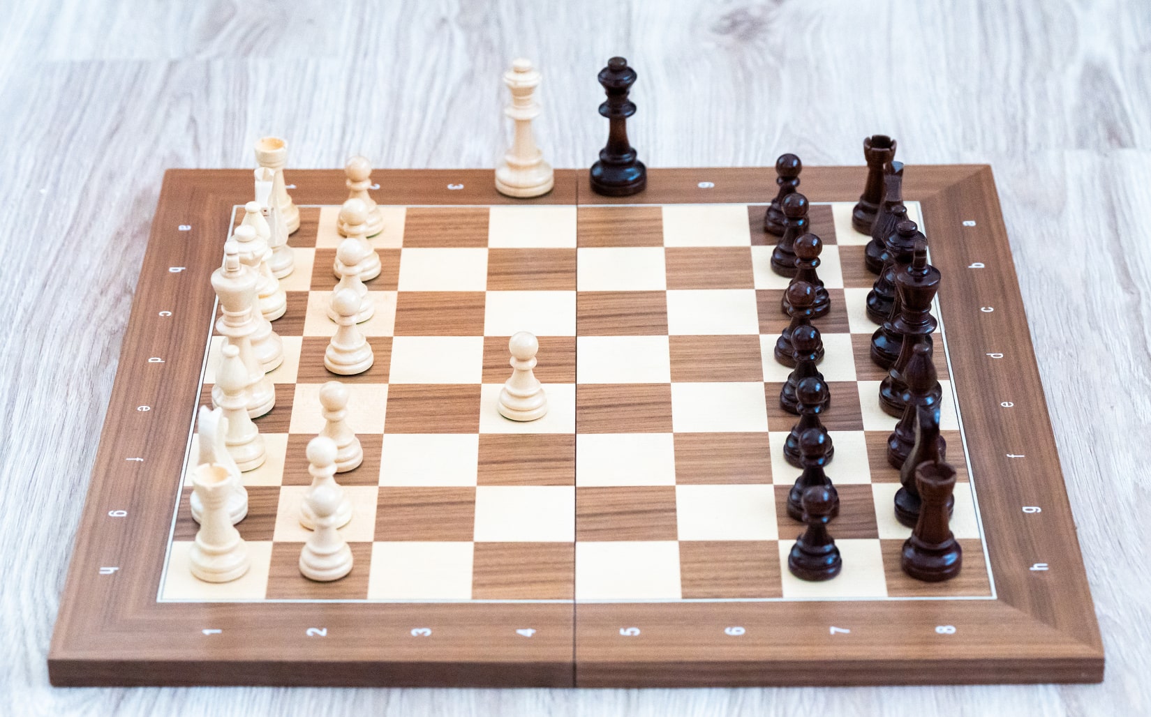 Drevené šachy Klapp klasik