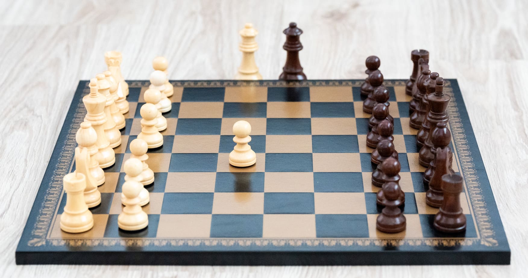 Šachová súprava Staunton Dragon