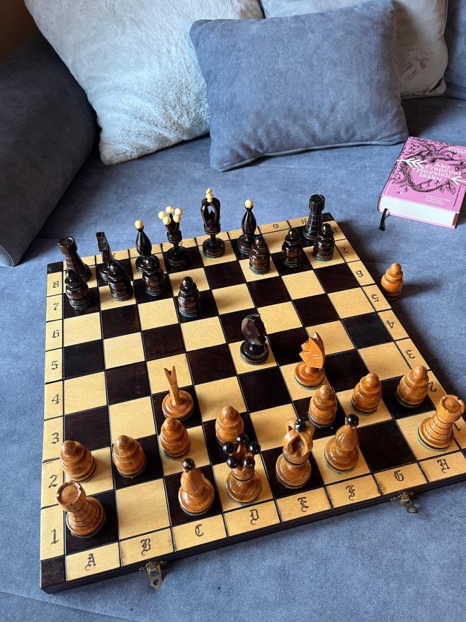 Oddych so šachmi je náš obľúbený relax🧘‍♀️ Máte to podobne? https://www.sachovyobchod.sk/sachy-na-doma/ #sach...