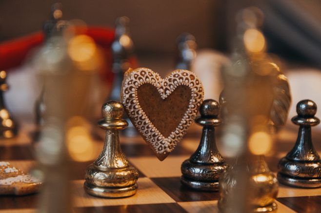 🎄Ak chcete potešiť niečím hodnotným, nadčasovým a užitočným, šachový obchod je skvelé miesto, kde začať 🎁♟...